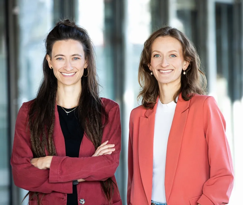 Alina und Esther Mirwald Geschäftsführende Gesellschafterinnen EWS Holding GmbH Alina und Esther Mirwald Geschäftsführende Gesellschafterinnen EWS Holding GmbH